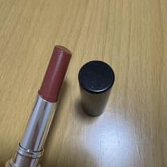 UlaUla エッセンシャルリップスティック 01 AKANE