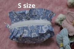 花柄 フリル ポーチ ブルー S sizeのサムネイル