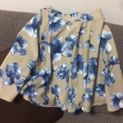 膝丈★花柄スカートのサムネイル
