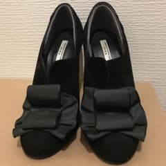 seven twelve thirtyリボン付きブラックスエードハイヒールのサムネイル