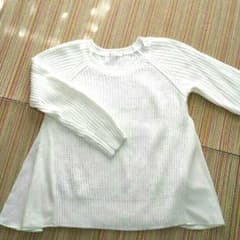 white*ニットのサムネイル