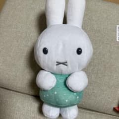 ミッフィー　ぬいぐるみのサムネイル
