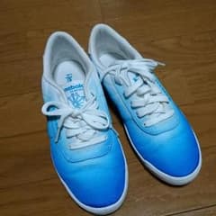 Reebokグラデーションスニーカーのサムネイル