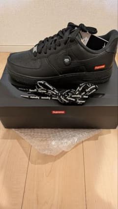 Supreme Nike Air Force 1 Low Blackのサムネイル
