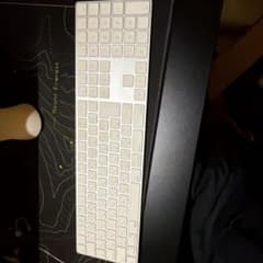 Apple Keyboard テンキー付き A1843 マジックキーボードのサムネイル