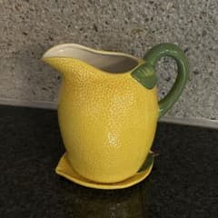 レモン型 ピッチャー 水差し 陶器製 - メルカリ