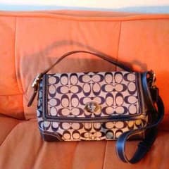 COACH ❤︎ ネイビー ショルダーバッグのサムネイル