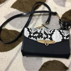 お財布ショルダーのサムネイル