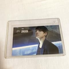 BTS ジョングク トレカ DARK&WILDのサムネイル