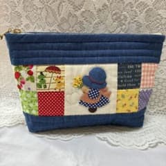 パッチワーク ＊小物ポーチ＊可愛いスーちゃんと四葉のクローバーのアップリケのサムネイル