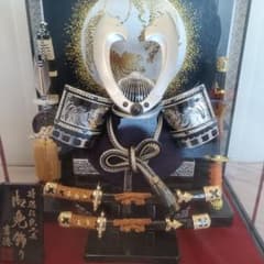 五月人形 武士の兜と刀のセット ケース付き　吉徳 五月人形 武士の兜と刀のセット ケース付き 吉徳 - メルカリ