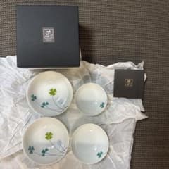 【新品未使用・箱入】畑萬陶苑　クローバー　深皿2&茶碗2セット 新品未使用・箱入】畑萬陶苑 クローバー 深皿2&茶碗2セット - メルカリ