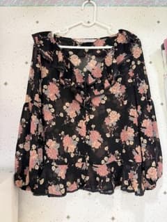 31Sons de mode花柄シフォンブラウス フリル 黒 ピンク レディースのサムネイル