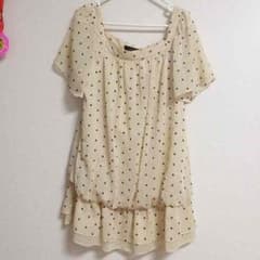 数回の使用でまだまだ楽しめる洋服です。のサムネイル