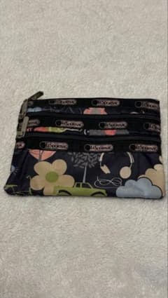 LeSportsac ポーチ 3ジップ 花柄のサムネイル
