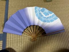 扇子 和装小物 藤色 グラデーション 紋入りのサムネイル