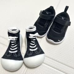 Puma ブラック スニーカー 13㎝ ベニーソックスシューズ 12.5㎝のサムネイル