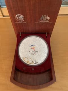 銀貨1000g 1kg シドニーオリンピック2000 99.9% シルバー 銀貨1000g 1kg シドニーオリンピック2000 99.9% シルバーコイン - メルカリ