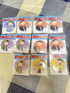 おそ松さんキャンペーン限定オリジナル缶バッチのサムネイル
