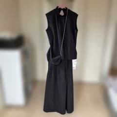【BEAMS】ブラック セットアップ ノースリーブ　スカートのサムネイル