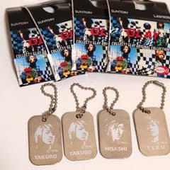 GLAY】EXPO2001 ローソン 限定メタルプレート キーホルダー 4個 - メルカリ