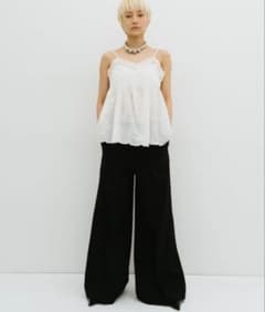 HANNE ワイドフレアパンツ 黒のサムネイル