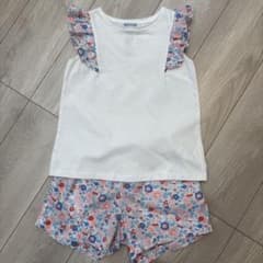 jacadi ジャカディ　リバティ　フリル袖Tシャツ＆ショートパンツのサムネイル