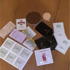化粧品 サンプルのサムネイル