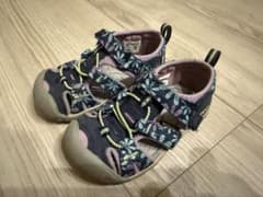KEEN キッズ サンダル 花柄 14.5cmのサムネイル