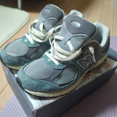 New Balance 2002R 25.5cm 水色のサムネイル