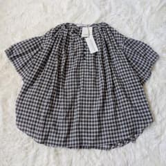 ハグオーワー　クロスアンドクロス　ギンガムチェックフレアースリーブブラウス 新品》ハグオーワー/クロス&クロス ギンガムチェックフレアースリーブ