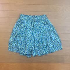 ユニクロ 花柄 ショートパンツのサムネイル