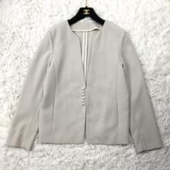未使用✨WHITE JOORA マイクロピケ手付け6粒パールカラーレスジャケット 美品☆ホワイトジョーラ マイクロピケ 6粒パール調 カラーレス
