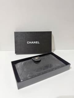 CHANEL ヴィンテージ レザー 二つ折り 長財布のサムネイル