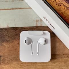 iPhoneXS イヤホンのみ 純正のサムネイル