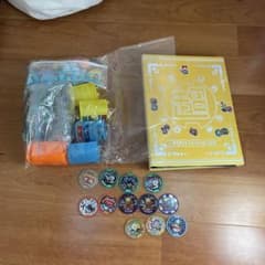 妖怪ウォッチ 妖怪メダル バインダー まとめ売り - メルカリ