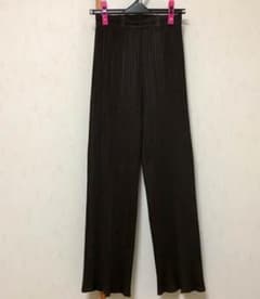 お値下げ❗️イッセイミヤケPLEATS PLEASE  パンツ 焦げ茶色サイズ1のサムネイル