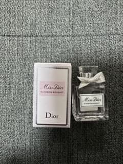 Miss Dior Blooming Bouquet 5mlのサムネイル