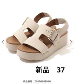 新品CLAIRECHARLOTTESophieSuedeバックストラップサンダル - メルカリ