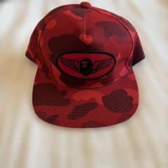 A Bathing Ape レッド カモフラ スナップバック キャップのサムネイル