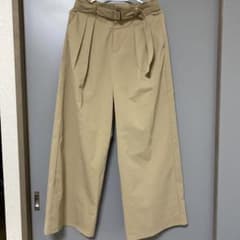 GU ワイドパンツ M ベージュのサムネイル