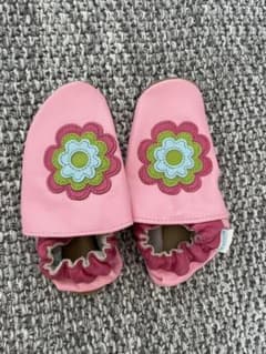 ベビーシューズ新品　出産祝いなどにのサムネイル