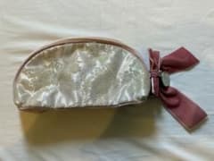 JILLSTUART ポーチ リボン　クリスマスコフレのサムネイル