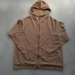 UNIQLO XL UVカット メッシュパーカーのサムネイル