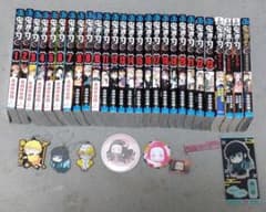 鬼滅の刃 1〜23巻+小説+鬼殺隊見聞録+グッズのサムネイル