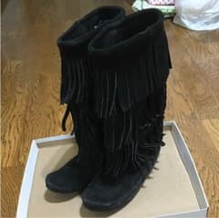 minnetonka ブーツのサムネイル