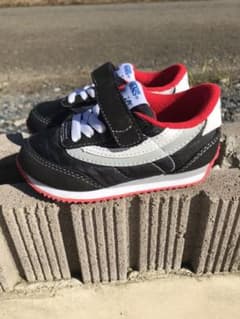 vansスニーカーkidsのサムネイル