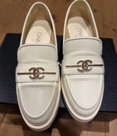 CHANEL シャネル ホワイト　ローファー　36 ココマークのサムネイル