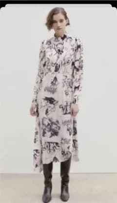 日曜日まで値下げ❗️ZARA  ディズニー　バンビワンピースのサムネイル
