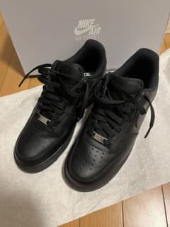 NIKE AIR FORCE 1 ブラック スニーカー 27cmのサムネイル